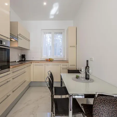 Apartment Near The Centre With A Parking Space